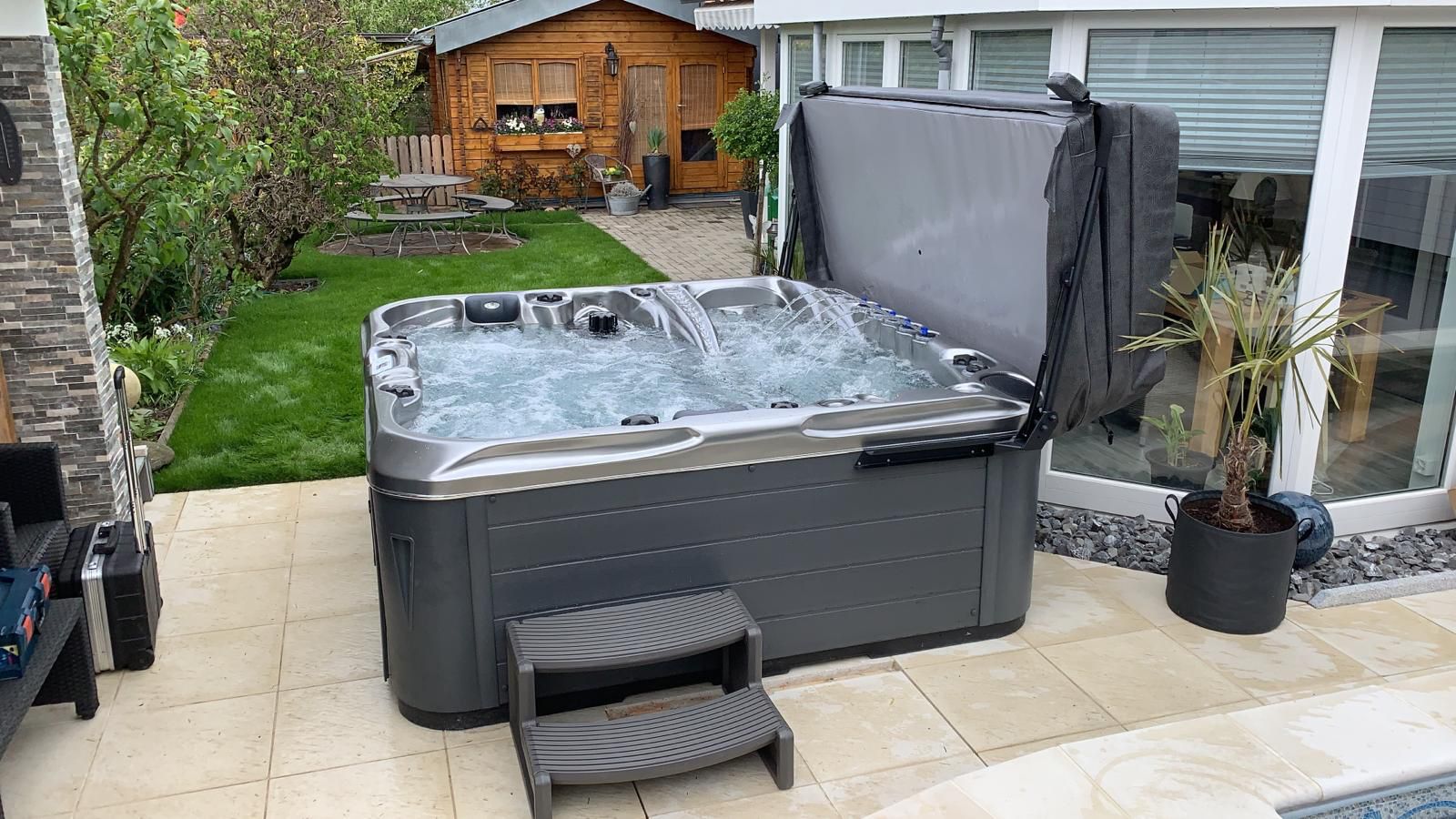 Ein Whirlpool Von Arrigato Fur Ihren Garten Whirlpool Outdoor